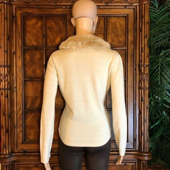 Apart Wool Blend Sweater w/ Detachable Faux Fur Collar - Picture 2 of 9